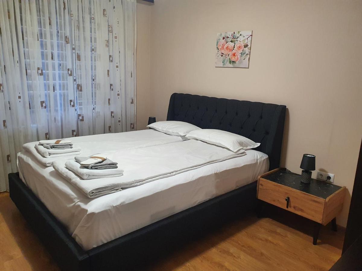 Studio Kamelia Казанлык Экстерьер фото