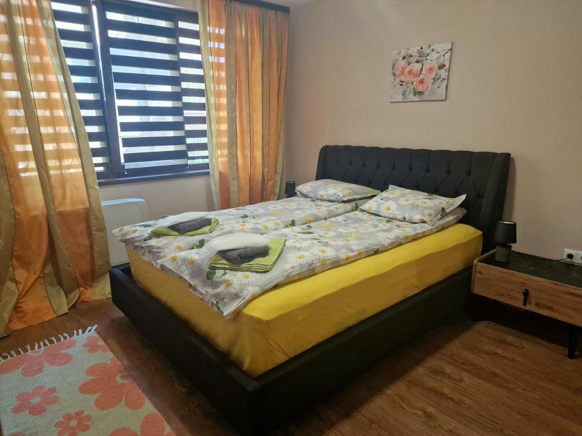 Studio Kamelia Казанлык Экстерьер фото