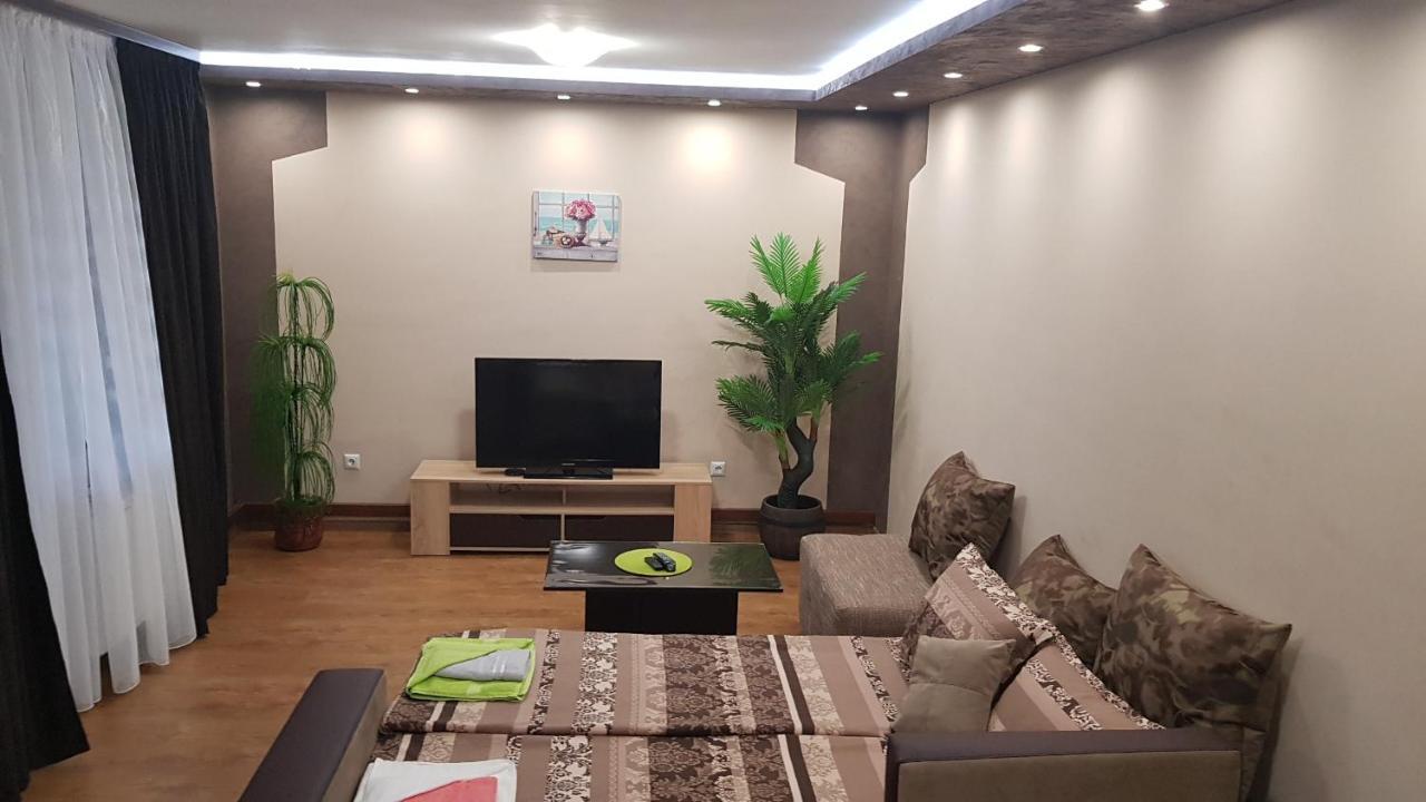 Studio Kamelia Казанлык Экстерьер фото