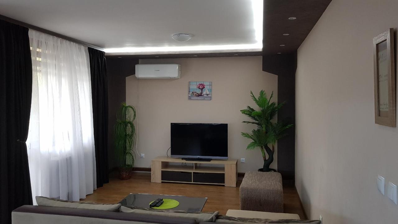 Studio Kamelia Казанлык Экстерьер фото